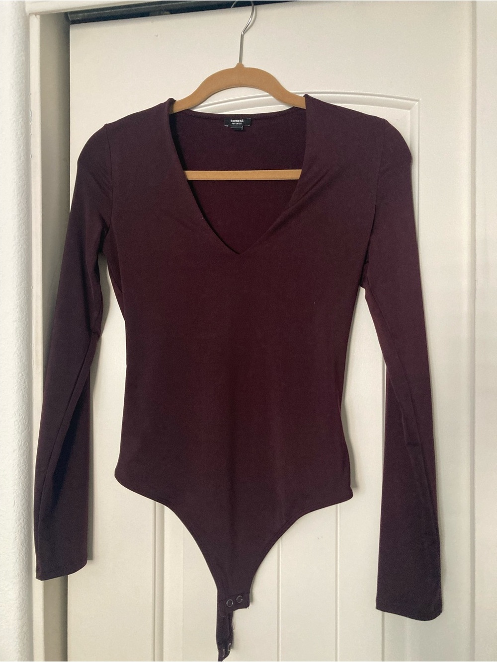 Express Body Contour V-Neck Long Sleeve Thong Bodysuit Burgundy Size S